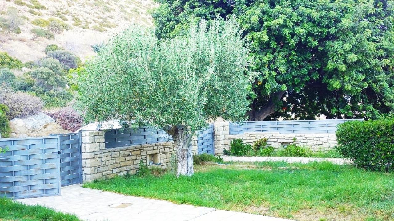 "Villa Kanavos" Apts Matala Exteriör bild