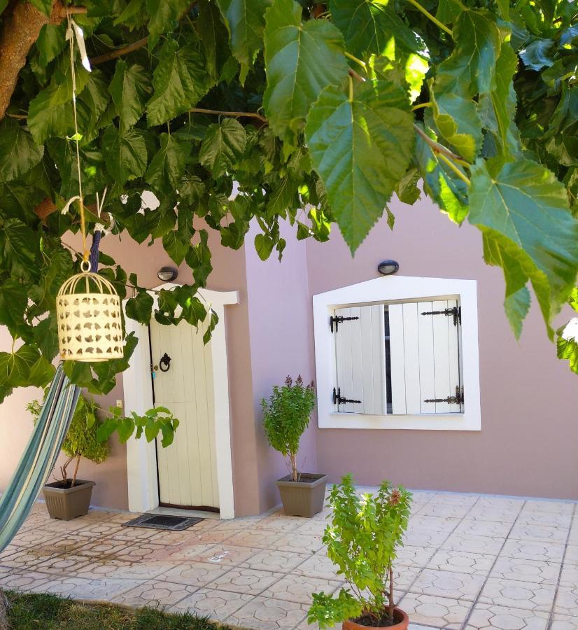 "Villa Kanavos" Apts Matala Exteriör bild