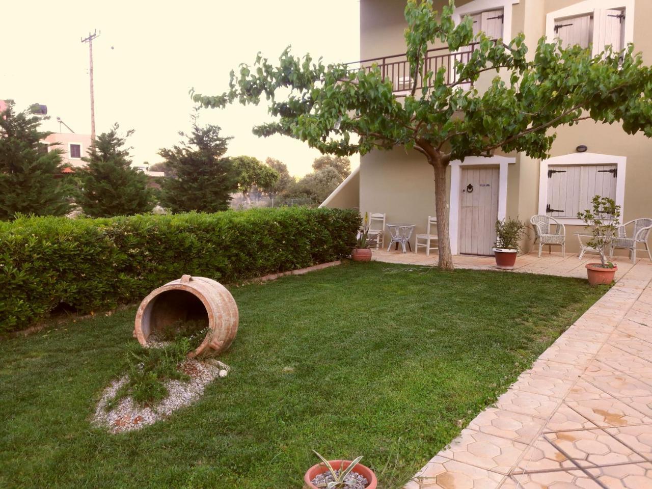 "Villa Kanavos" Apts Matala Exteriör bild