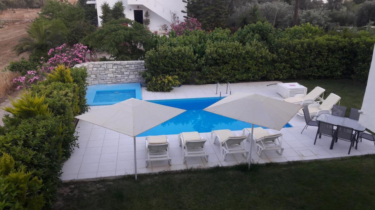 "Villa Kanavos" Apts Matala Exteriör bild